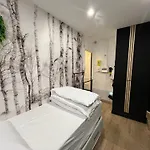 Daire Batignolles, Montmartre 12m2 , Metro 13 Et 14 Paris