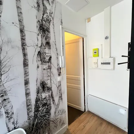 Batignolles, Montmartre 12m2 , Metro 13 Et 14 Apartman Párizs