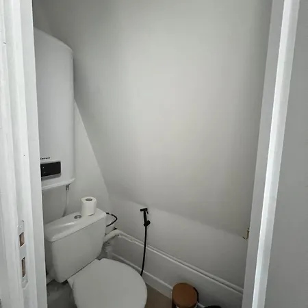 Batignolles, Montmartre 12m2 , Metro 13 Et 14 Párizs